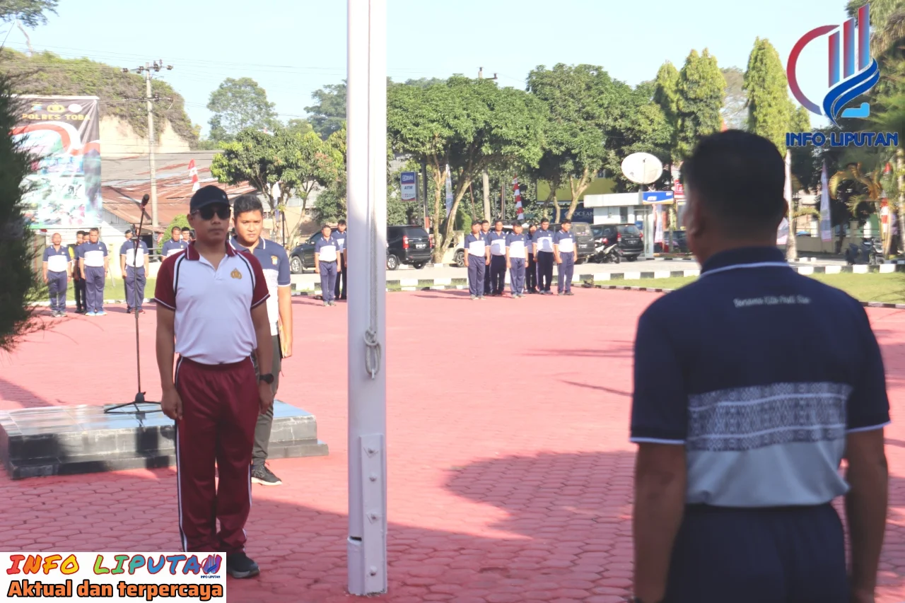 Sambut HUT RI ke-79, Kapolres Toba Pimpin Pembukaan Olahraga Bersama Jajaran Polres Toba