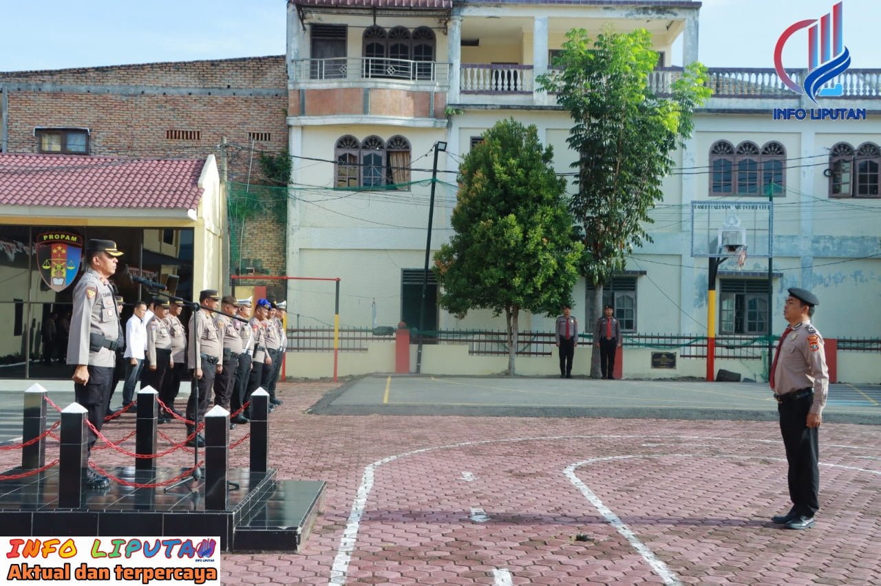 Personil Berdasi Merah Polres Samosir Menjadi Petugas Apel Jam Pimpinan
