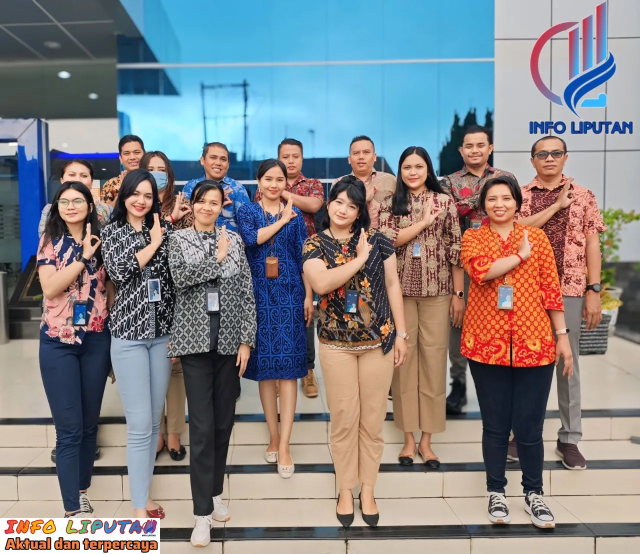 BRI BO Tarutung Ikut Berpartisipasi Pada Hari Batik Nasional