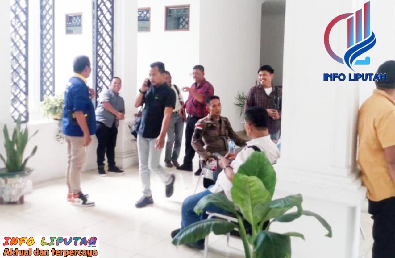 Belasan Wartawan Geruduk Kantor Bupati Deli Serdang Minta Pj Bupati Beri Sanksi Berat Kepada Kepala Inspektorat