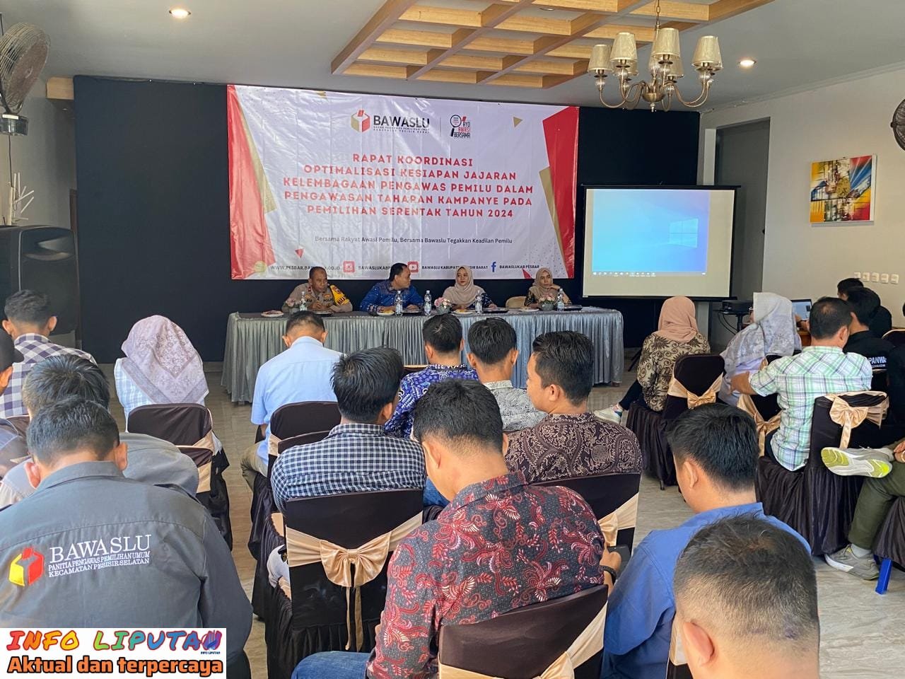 Wakapolres Pesisir Barat Menghadiri Kegiatan Rapat Koordinasi Optimalisasi Kesiapan Jajaran Kelembagaan Pengawas Pemilu