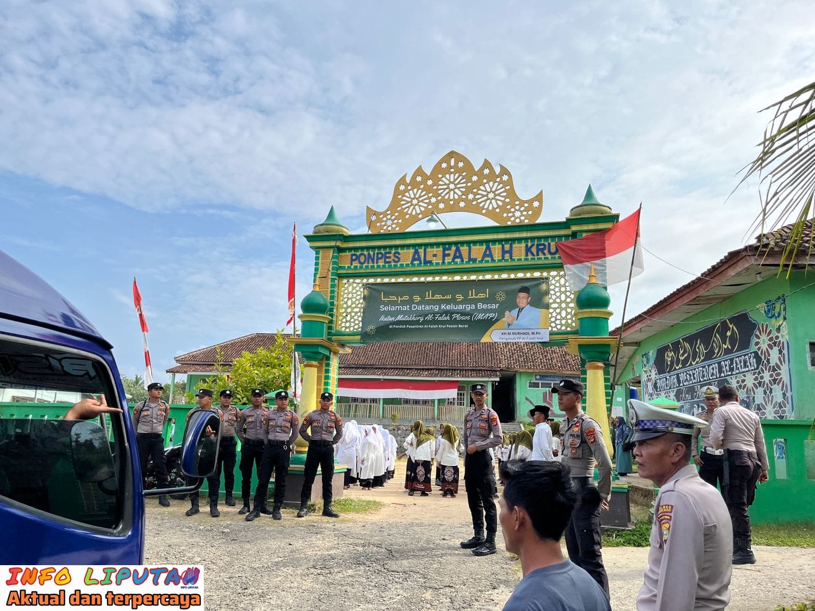 Pastikan peringatan Hari Santri Nasional 2024 di Ponpes Al Falah Krui berjalan aman, Polres Pesisir Barat Gelar Pengamanan