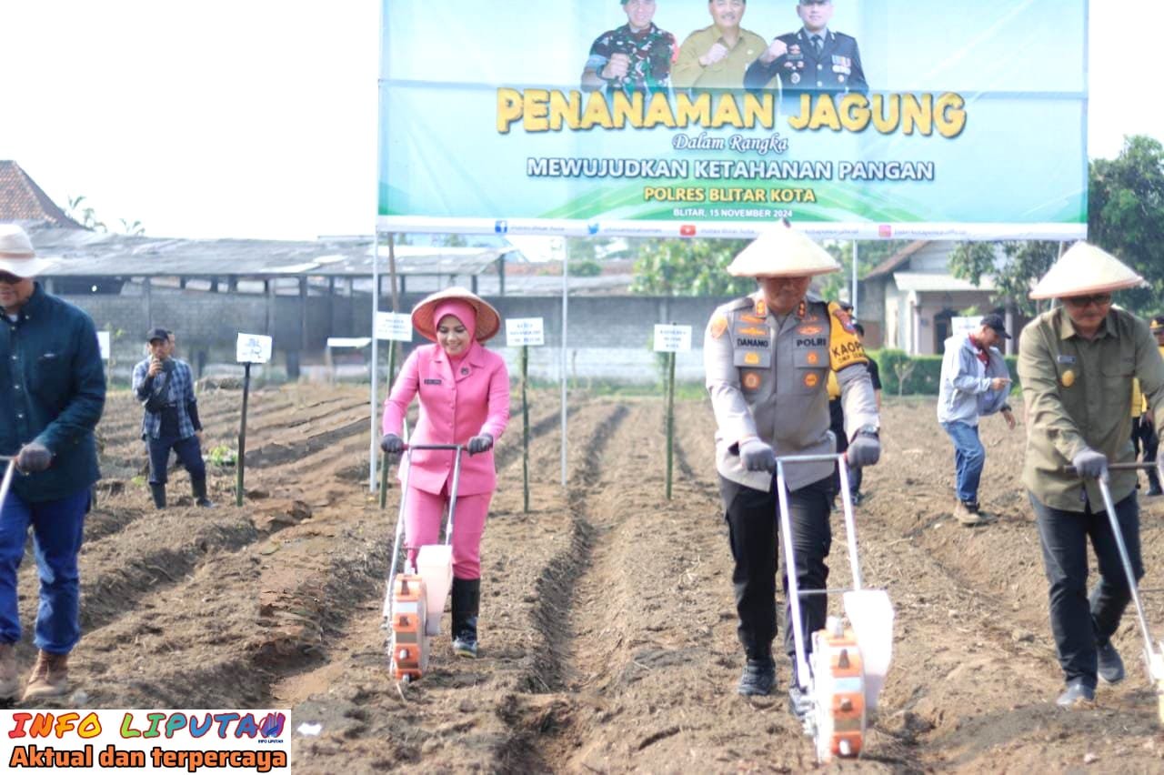 Wujudkan Ketahanan Pangan Mandiri, Polres Blitar Kota Bersama Masyarakat Tanam Jagung Di Lahan Aset Polri