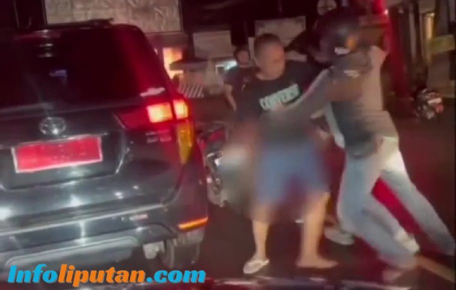 VIRAL! Aksi Koboi Kejari Kabupaten Kediri,Lepaskan Tembakan ke Udara di Tengah Jalan