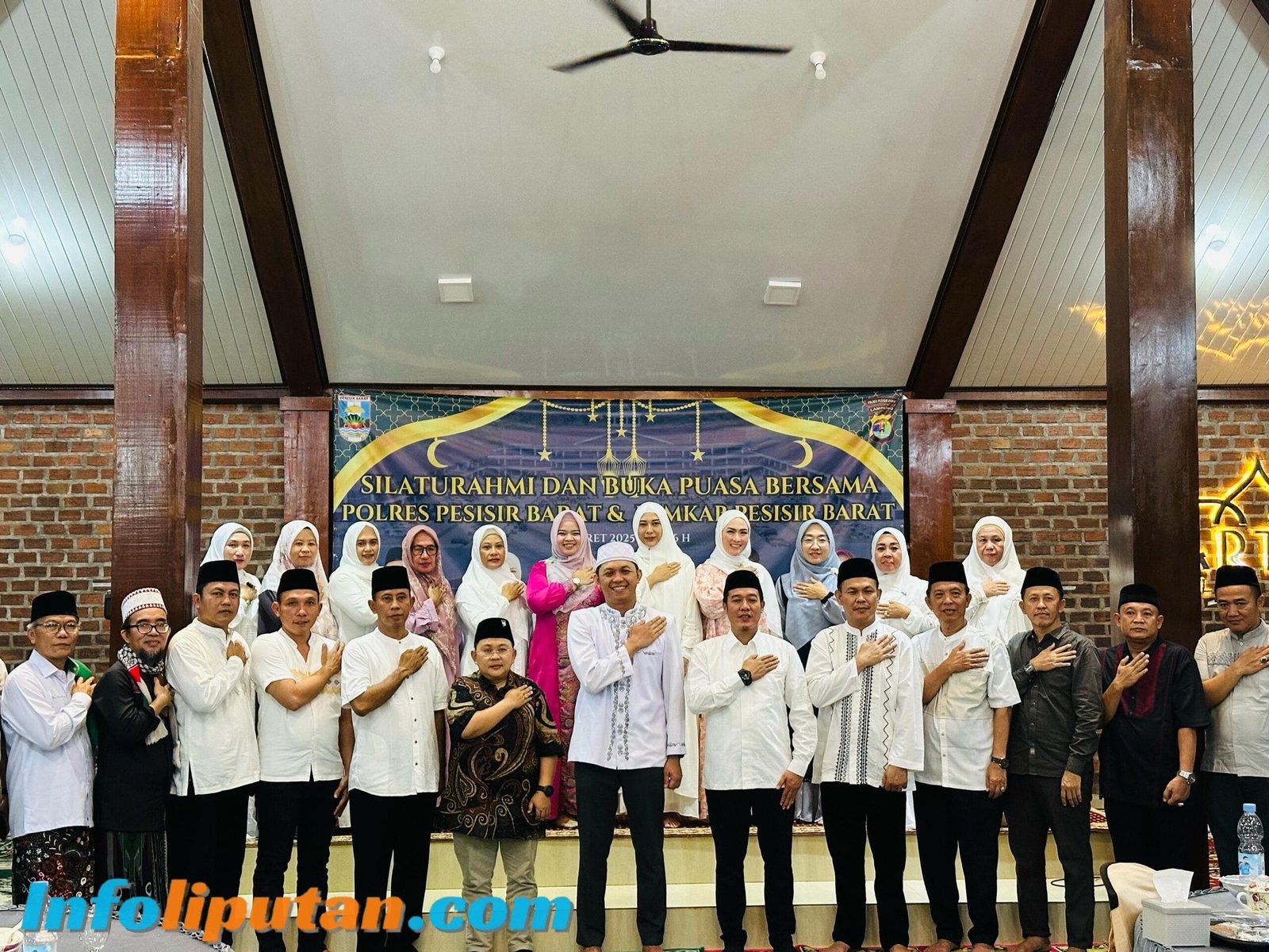 Polres Pesibar dan Pemkab Pesibar Perkuat Sinergi Lewat Bukber