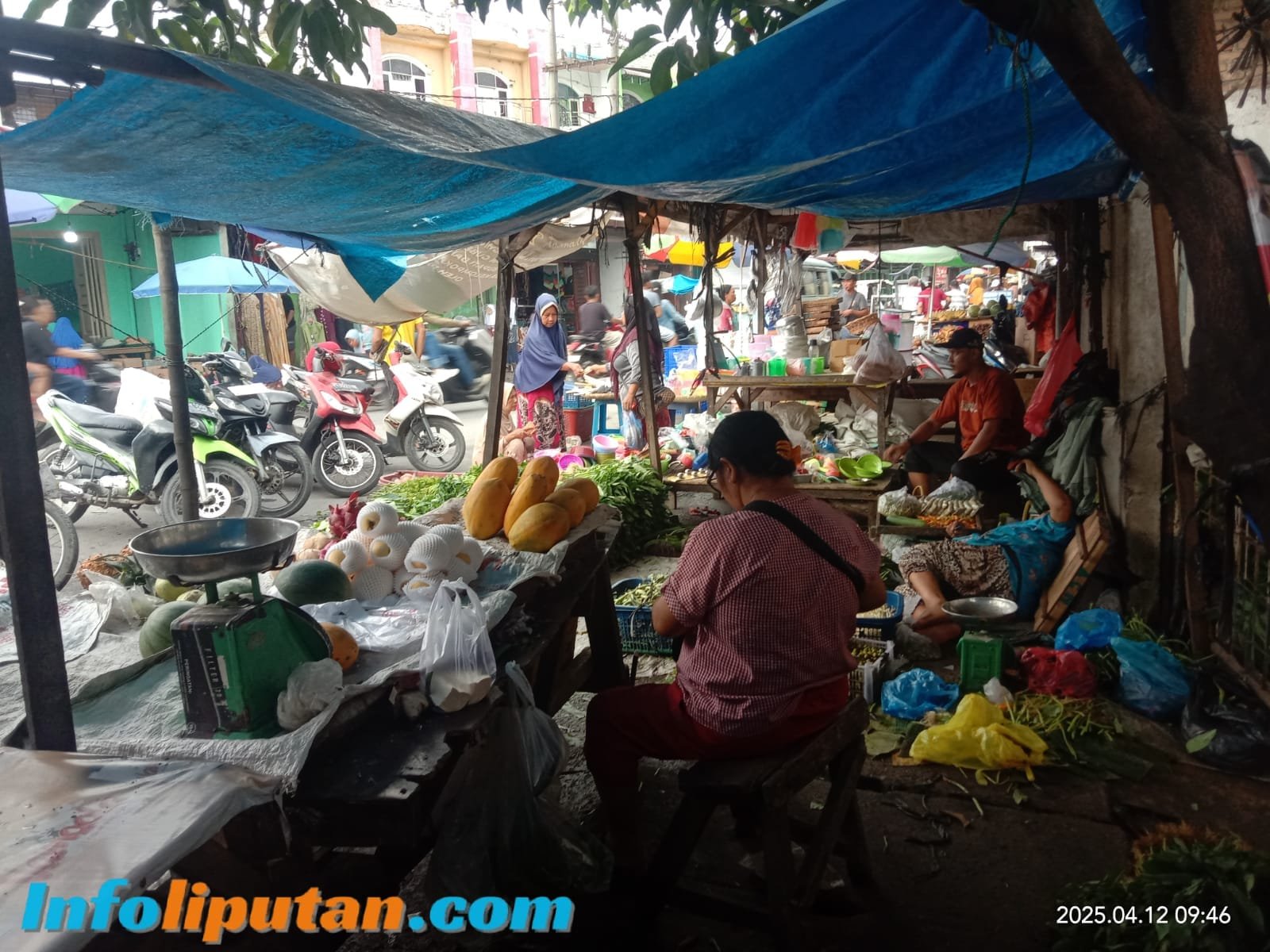 Oknum Pengelola Parkir Diduga Pungli Pedagang Kaki Lima di Batang Kuis