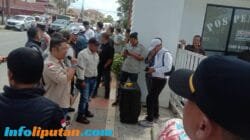 Aksi Pendemo Di Depan  Kantor Kejaksaan Kota Sungai Penuh Situasi Sangat Memanas.
