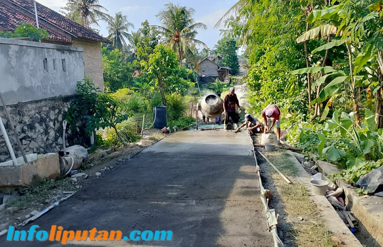 Pekon Gumukmas Kembali Bangun Infrastruktur Jalan Rabat Beton Dengan Angaran DD Tahap 1 Tahun Angaran 2025