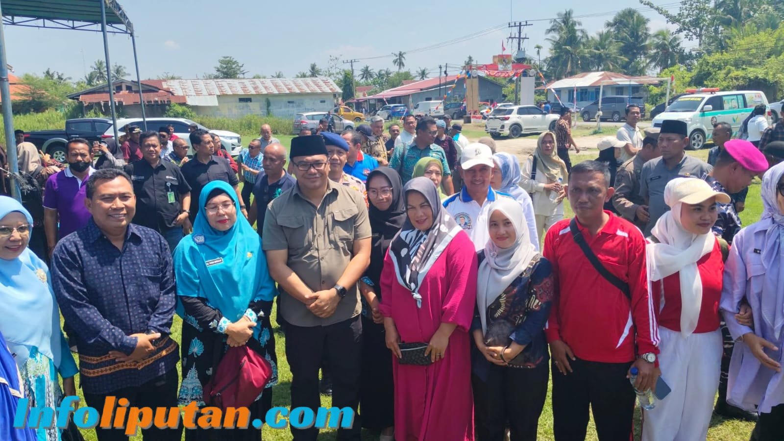 Masyarakat Pantai Labu Antusias Sambut Program Berjemur Bupati Deli Serdang