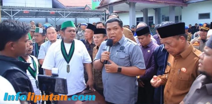 AKSI DEMONSTRASI MAHASISWA KERINCI – SUNGAI PENUH DI GEDUNG DPRD SUNGAI PENUH BERJALAN DENGAN TERTIB DAN DAMAI