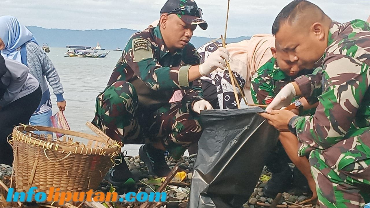 Sambut HUT TNI ke-80, Kodim 0424/Tanggamus Gelar Bakti Teritorial Prima Pembersihan Bibir Pantai