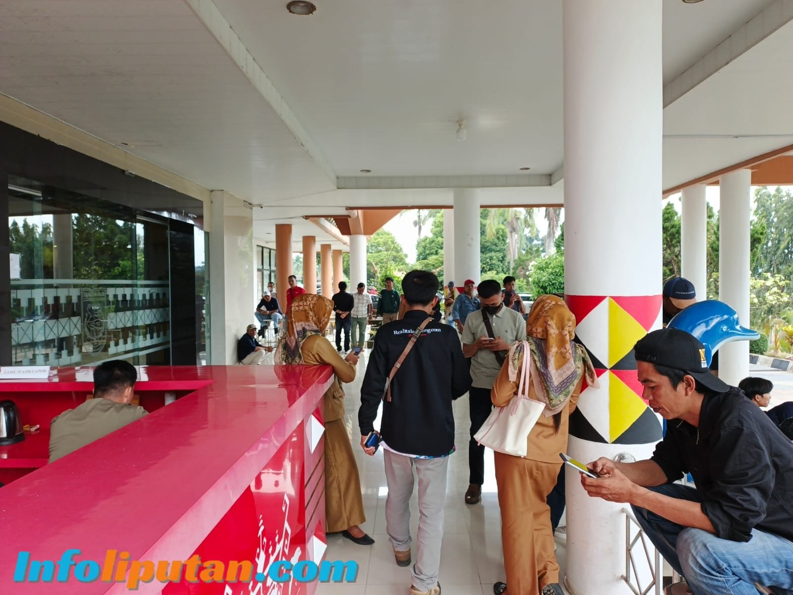 Wartawan Geruduk Kantor Bupati Tanggamus, Soroti Ketidakjelasan Kerja Sama Media