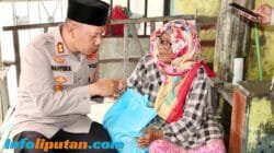 Kapolres Pelabuhan Belawan Jenguk Korban Banjir Rob, Beri Dukungan Moril dan Bantuan