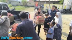 Polsek Tanjung Morawa Bangun Tanggul Sungai dan Salurkan Sembako untuk Warga Terdampak Banjir