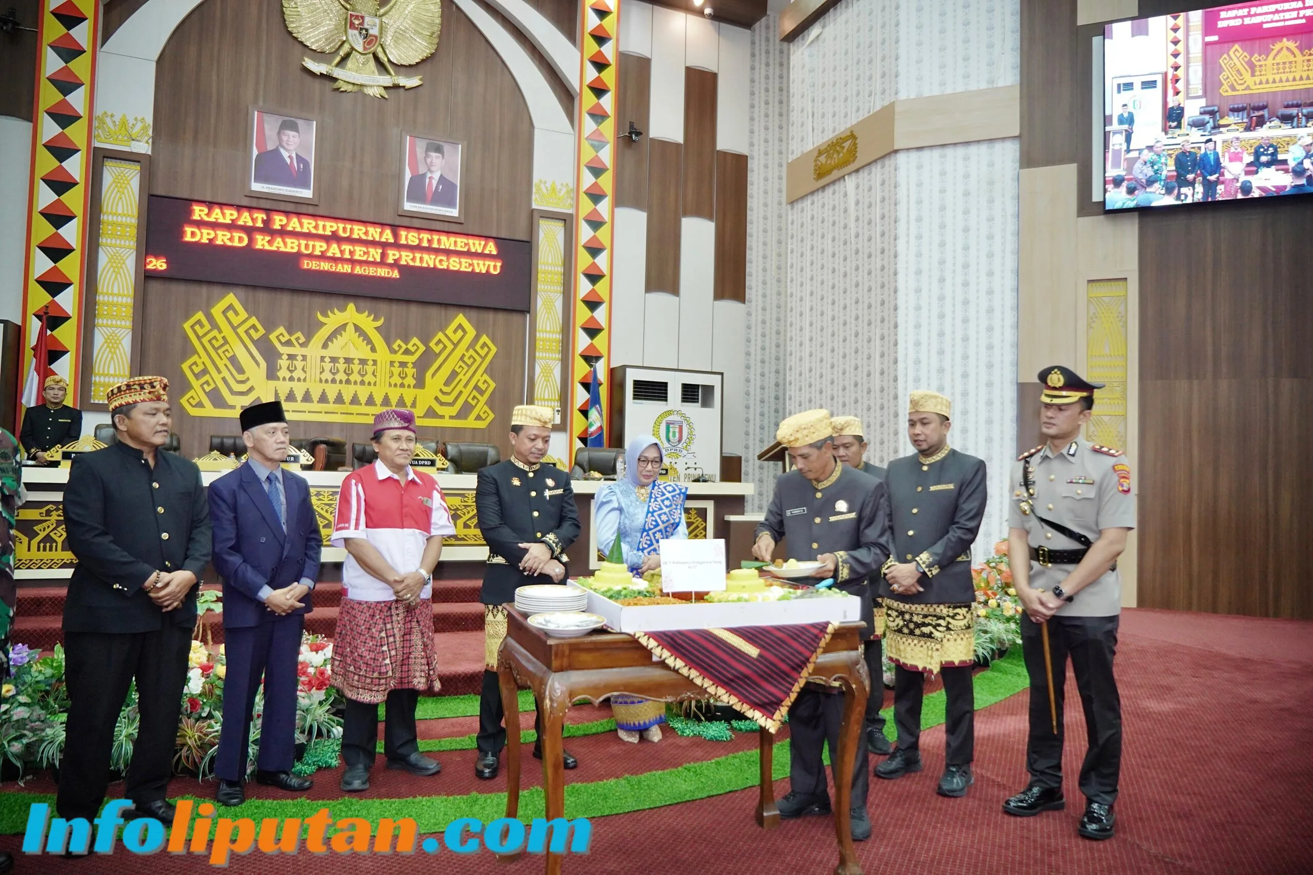 Rapat Paripurna Istimewa HUT ke-17 Kabupaten Pringsewu, Bupati Ajak Perkuat SDM dan Kemandirian
