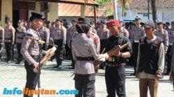 Kapolres Pesisir Barat Pimpin Apel Sabuk Kamtibmas Bersama Masyarakat