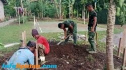 Satgas TMMD ke-128 Kodim 0424/Tanggamus Bangun MCK, Tingkatkan Kesehatan Warga Kalimiring
